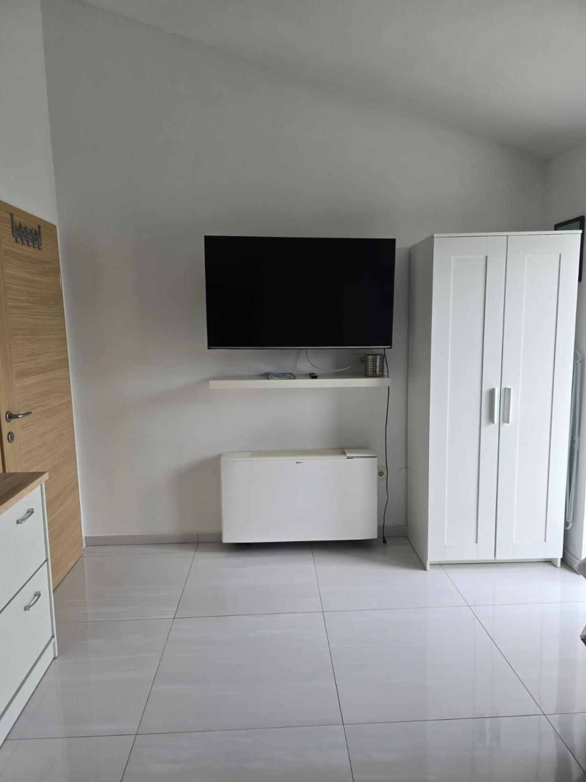 Apartments Sokolovic Krk Town Exterior foto