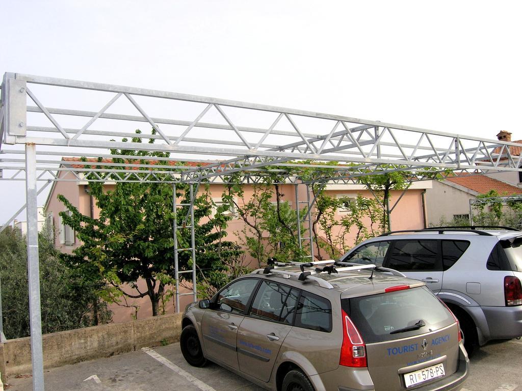 Apartments Sokolovic Krk Town Exterior foto