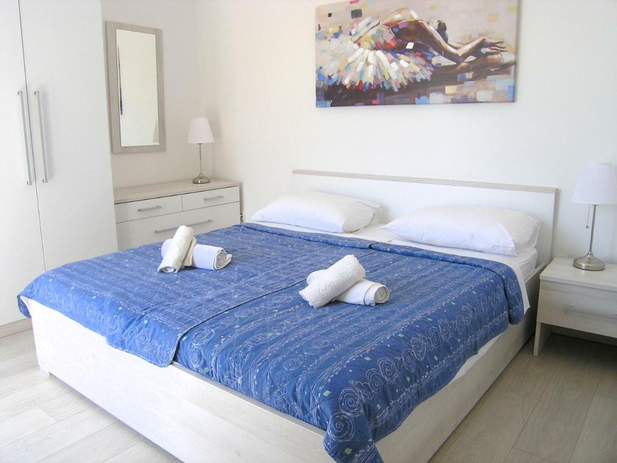 Apartments Sokolovic Krk Town Exterior foto