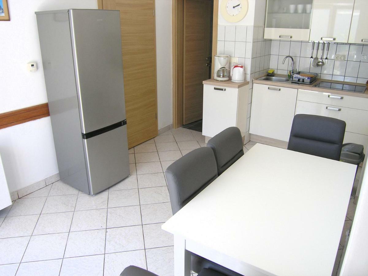 Apartments Sokolovic Krk Town Exterior foto
